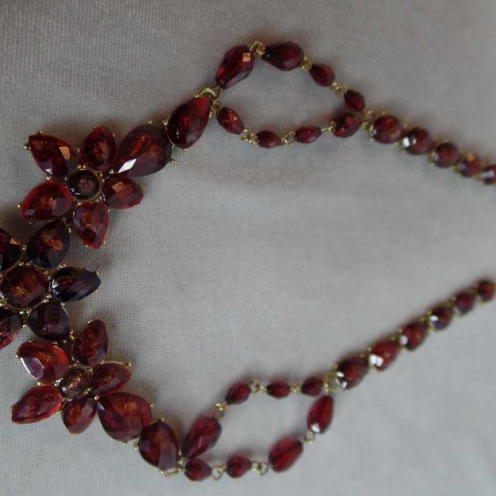 Liz Clairborne Floral Red Stones Necklace Goldtone - Picture 6 of 14